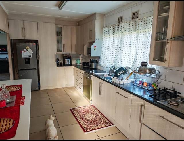 3 BEDROOM HOUSE FOR SALE IN VANDERBIJLPARK SE 1